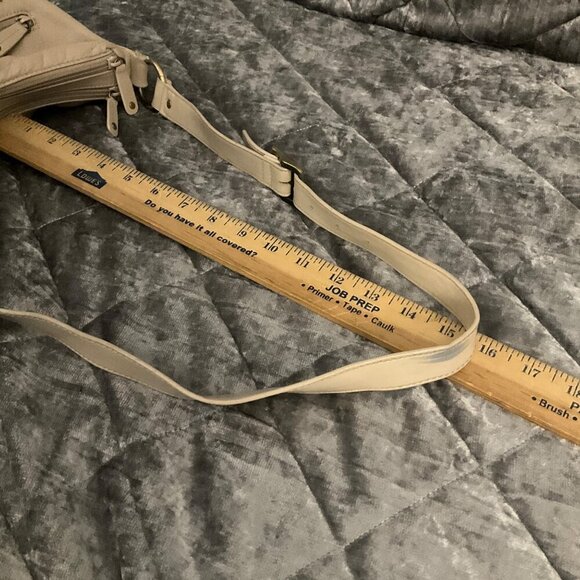 Leather shoulder  Bag With Adjustable Strap & Multiple Compartments Beige - Picture 3 of 9